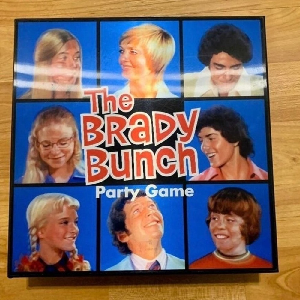 The Brady Bunch Party Game Retro Board Game NWT